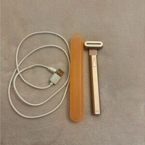 Solawave red light skincare wand